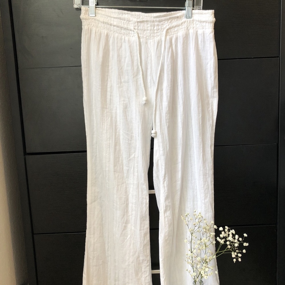 BILLABONG WHITE PANTS